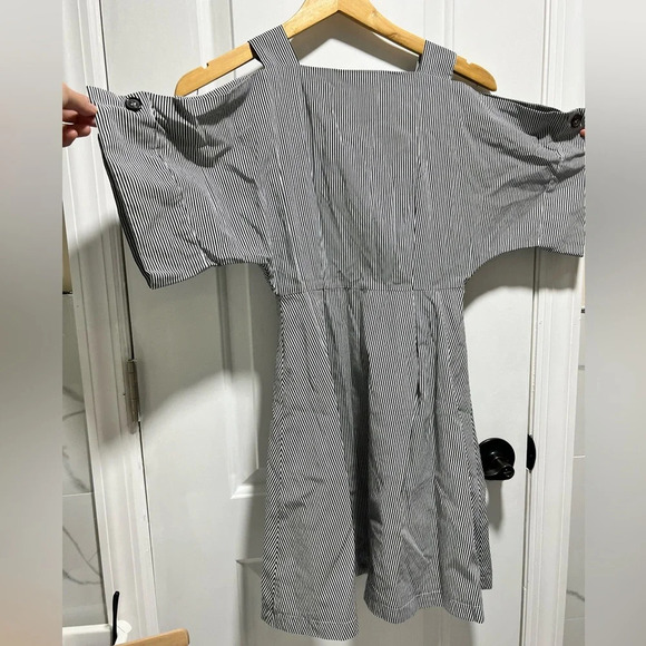 Casual Striped Tiered Dress Size XS - Picture 1 of 9